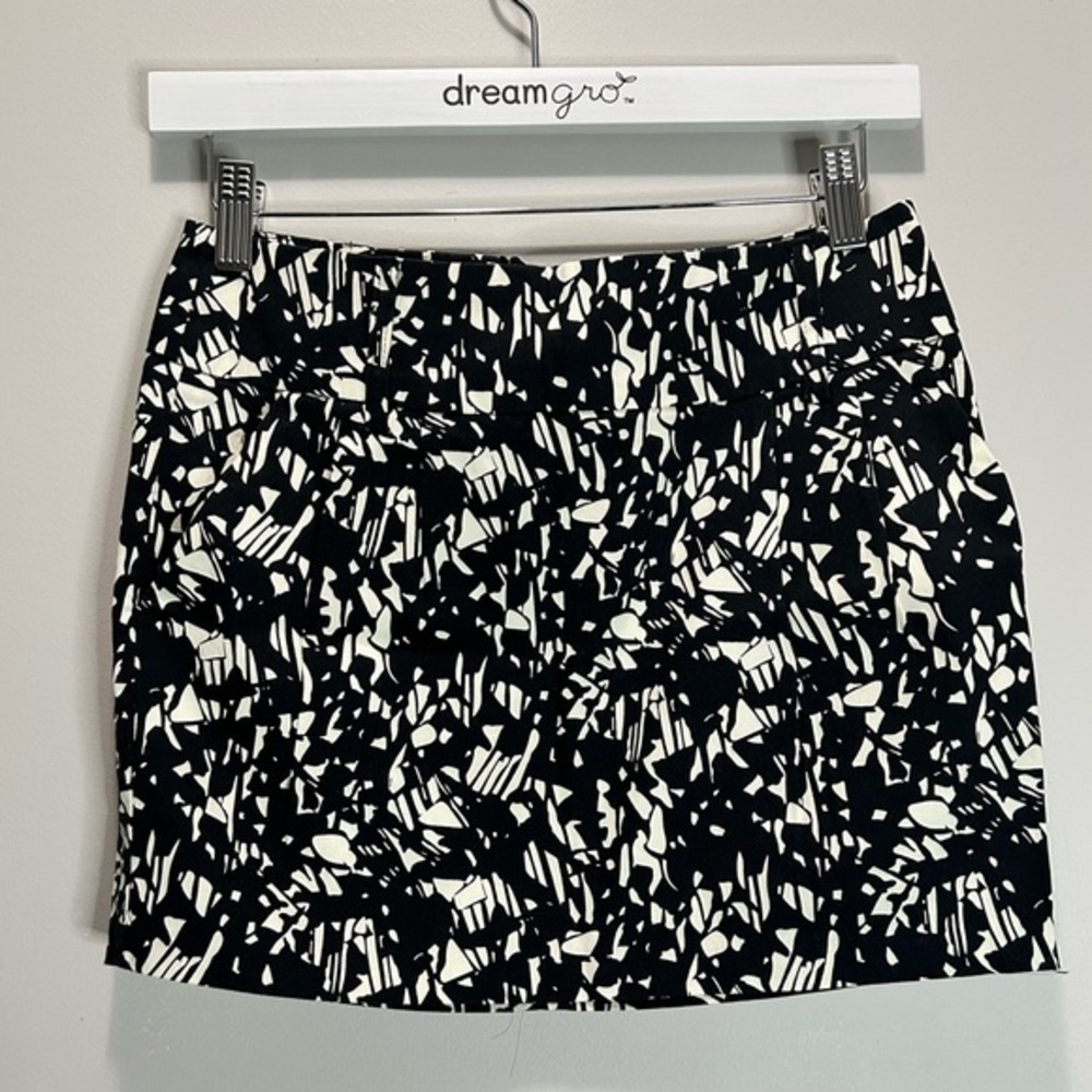 💫3 for $15/🌟5 for $20 NWOT Forever 21 abstract skirt size small